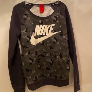 nike camo crewneck